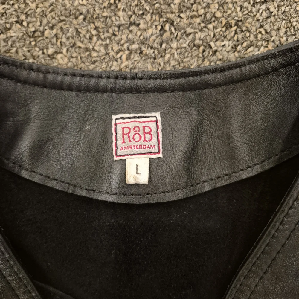 Rob Amsterdam Men's Black Leather Vest " DISCOUNTED " - Picture 5 of 6